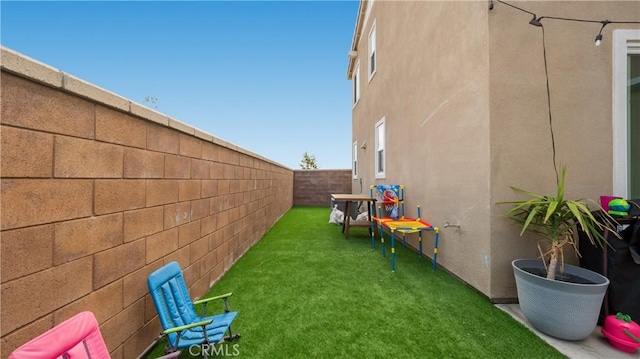 16763 Stags Leap Ln, Fontana, CA 92336 - view of fenced backyard