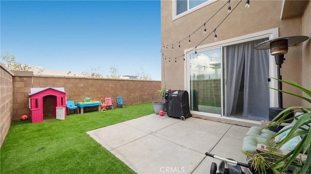 16763 Stags Leap Ln, Fontana, CA 92336 - fenced backyard featuring a patio area