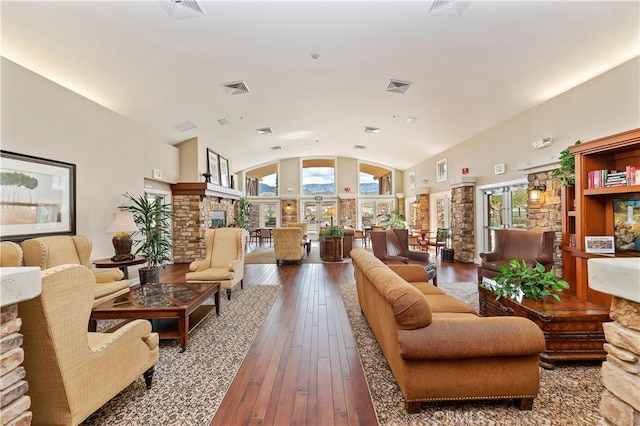 34595 Collier Falls Ct, Temecula, CA 92592 - lobby with vaulted ceiling