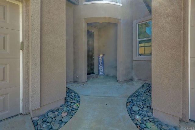 1140 Parkview Dr, Oceanside, CA 92057 - property entrance featuring stucco siding