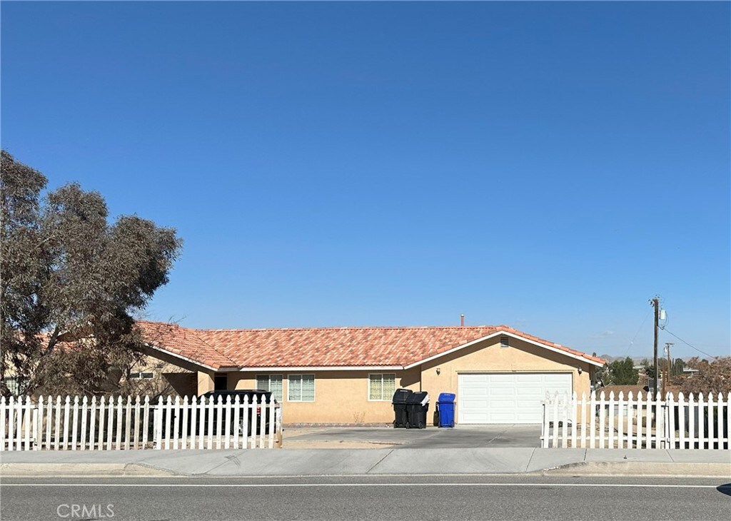15855 Village Dr, Victorville, CA 92394 - photo 3