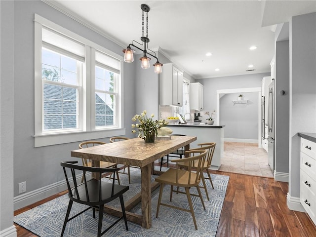 2155 Florence Ave, San Luis Obispo, CA 93401 - dining room with crown molding, wood finished floors, baseboards, and recessed lighting