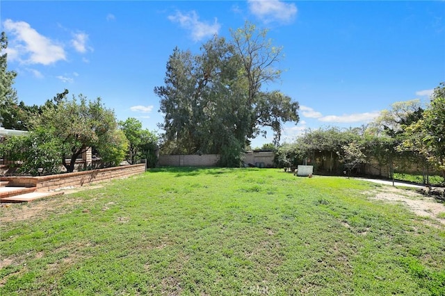 13771 De Garmo Ave, Rancho Cascades, CA 91342 - view of yard