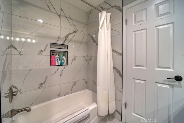 2318 Cranesbill Pl, Avila Beach, CA 93424 - full bathroom featuring shower / bath combination with curtain