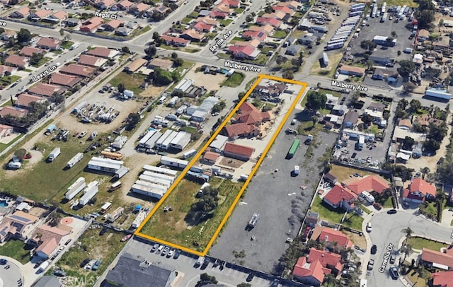 birds eye view of property featuring a residential view