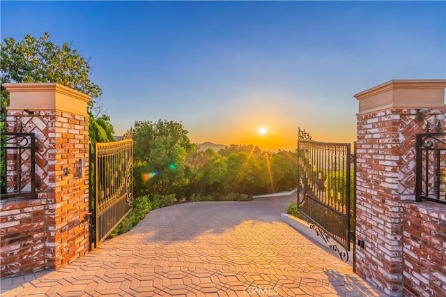 2333 N Coronet Ct, Covina, CA 91724 - view of gate