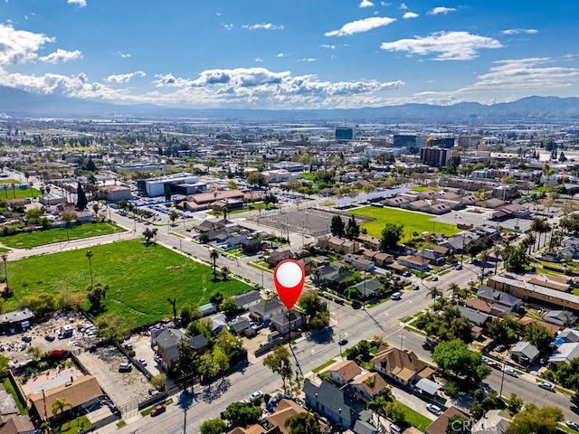 bird's eye view featuring a mountain view