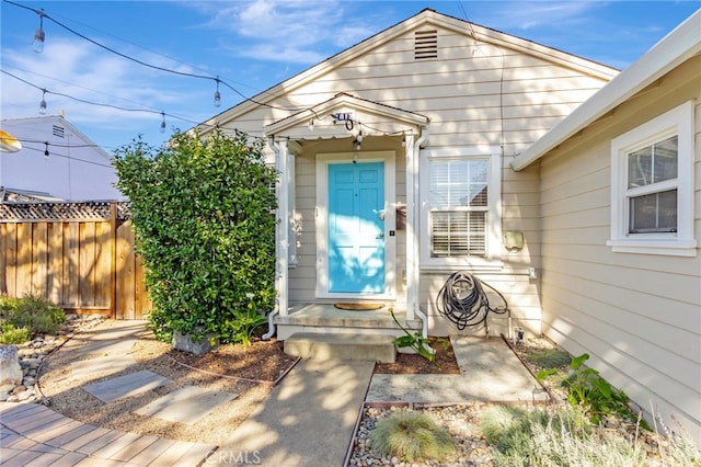 1012 S 11th St, San Jose, CA 95112 - doorway to property with fence