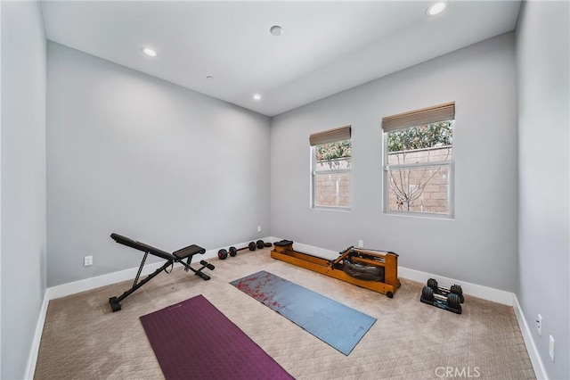 workout area featuring carpet, recessed lighting, and baseboards