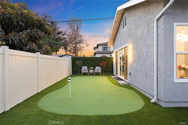 view of yard featuring a fenced backyard