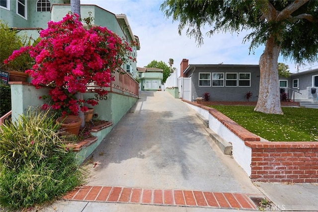 385 Park Ave, Long Beach, CA 90814 - view of home's exterior featuring a lawn