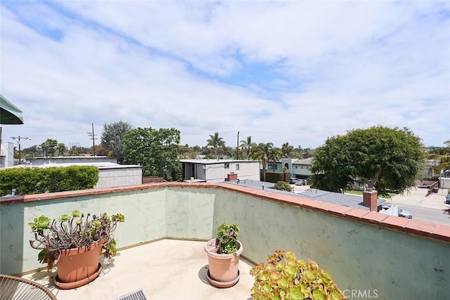 385 Park Ave, Long Beach, CA 90814 - view of balcony