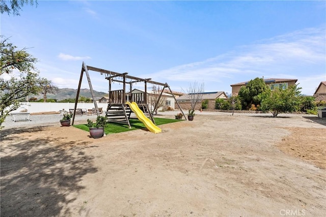 681 E Washington Ave, San Jacinto, CA 92583 - view of play area featuring fence
