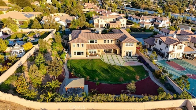 bird's eye view with a residential view
