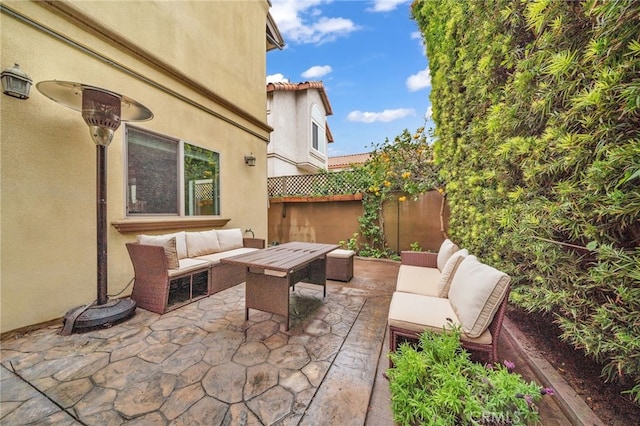 1907 Ernest Ave Unit B, Redondo Beach, CA 90278 - view of patio featuring an outdoor hangout area