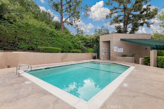 2903 Yucatan Pl Unit A, Diamond Bar, CA 91765 - community pool with a patio area