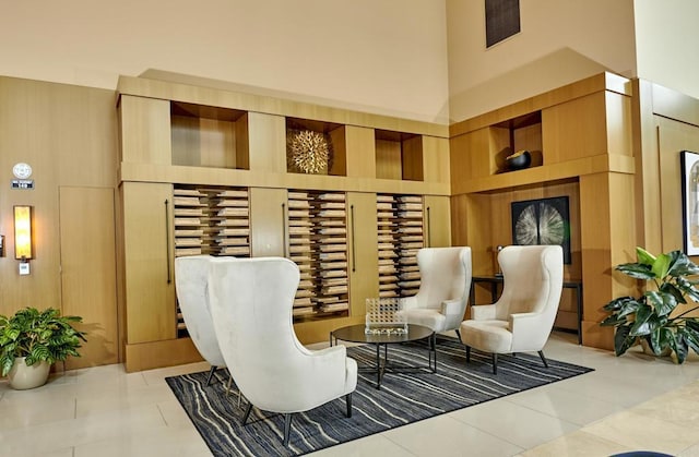 700 W E St Unit 2802, San Diego, CA 92101 - community lobby with a high ceiling