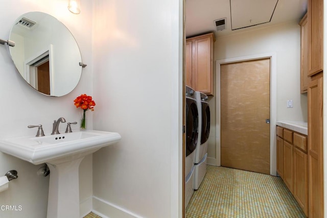 4402 El Camino Corto Ln, Canada Flintridge, CA 91011 - bathroom with washer and dryer and a sink