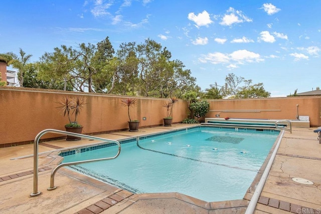230 W Laurel St Unit 506, San Diego, CA 92101 - view of swimming pool