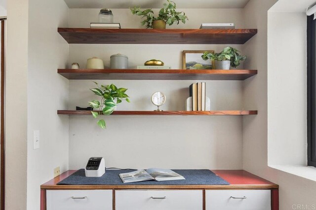 230 W Laurel St Unit 506, San Diego, CA 92101 - office space with built in study area