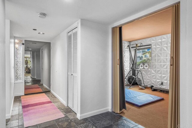 230 W Laurel St Unit 506, San Diego, CA 92101 - corridor featuring baseboards