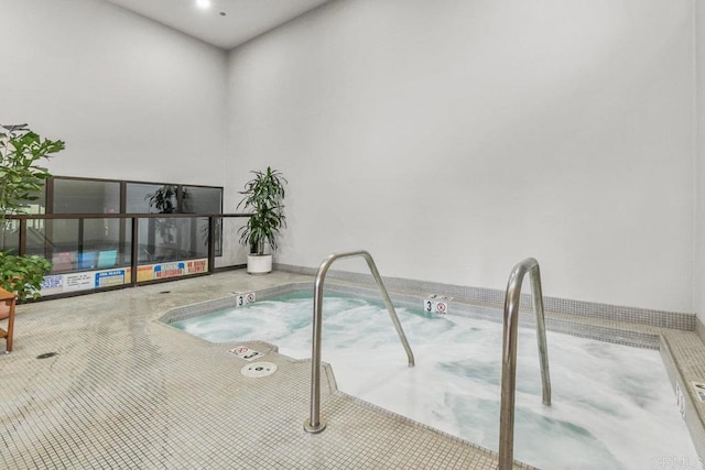 230 W Laurel St Unit 506, San Diego, CA 92101 - view of pool with an in-ground hot tub and a pool