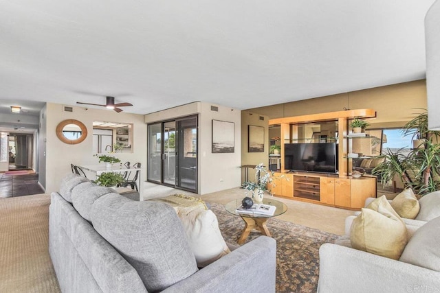 230 W Laurel St Unit 506, San Diego, CA 92101 - carpeted living room with a ceiling fan