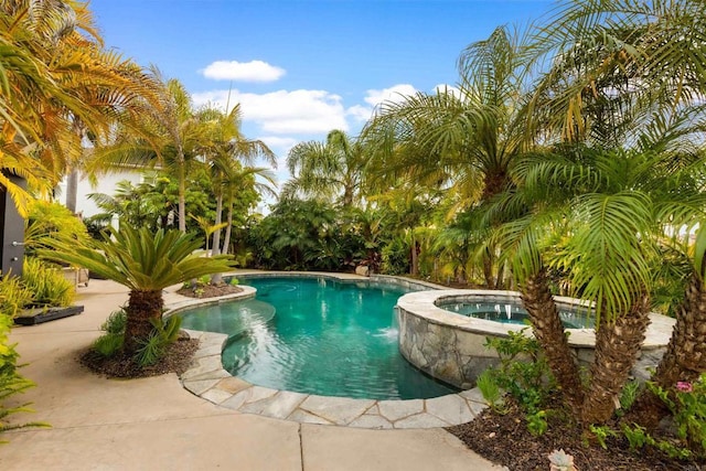 6497 Wayfinders Ct, Carlsbad, CA 92011 - view of pool featuring a pool with connected hot tub