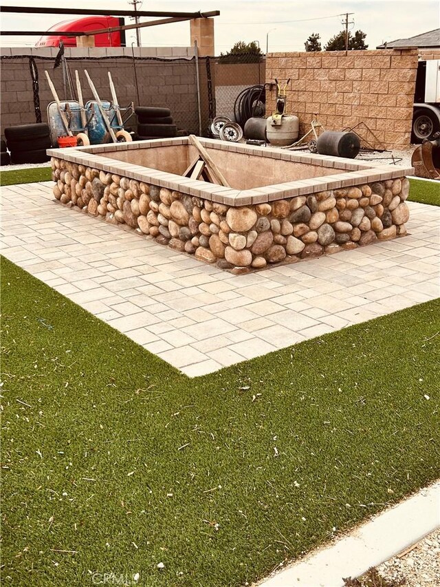 6252 Maloof Ave, Fontana, CA 92336 - view of patio / terrace featuring fence
