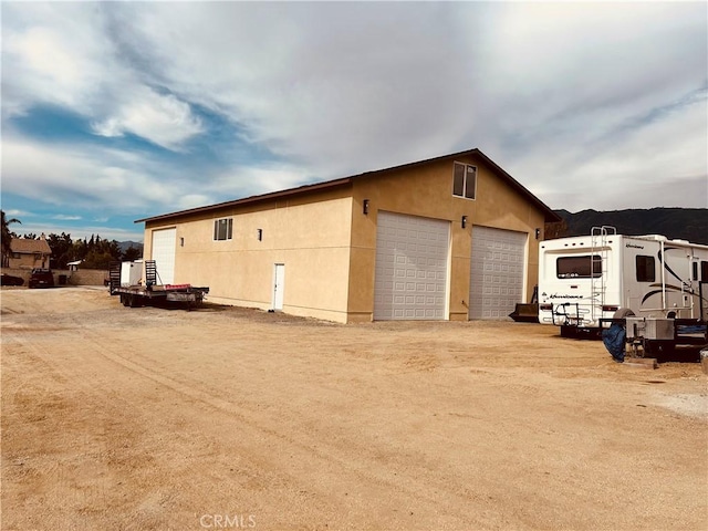 6252 Maloof Ave, Fontana, CA 92336 - view of detached garage