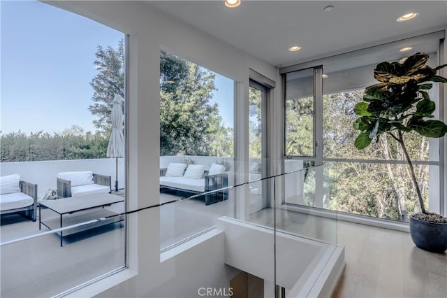 room details featuring recessed lighting