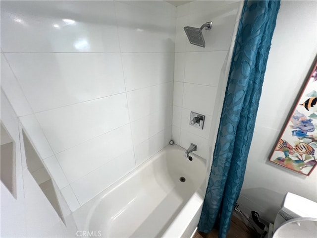1708 E 3rd St, Los Angeles, CA 90033 - bathroom with shower / tub combo and toilet