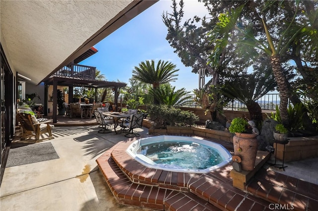 27955 Gallina, Mission Viejo, CA 92692 - view of pool with an in-ground hot tub, outdoor dining space, a fenced backyard, and a patio