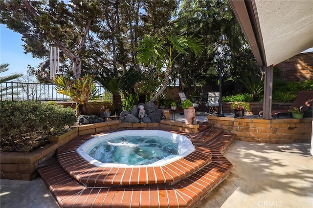 27955 Gallina, Mission Viejo, CA 92692 - view of swimming pool with an in-ground hot tub and a patio