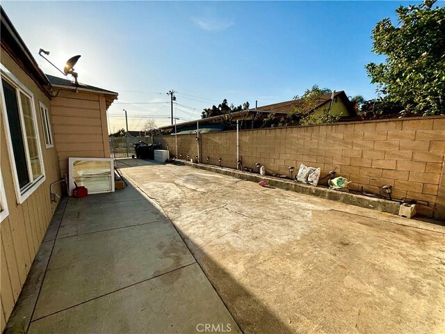 238 Kellog Ave, Fullerton, CA 92833 - fenced backyard with a patio area
