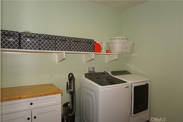 34539 Velvetleaf St, Winchester, CA 92596 - clothes washing area featuring washer and dryer