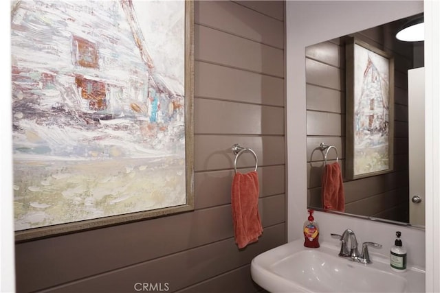 34539 Velvetleaf St, Winchester, CA 92596 - bathroom featuring a sink