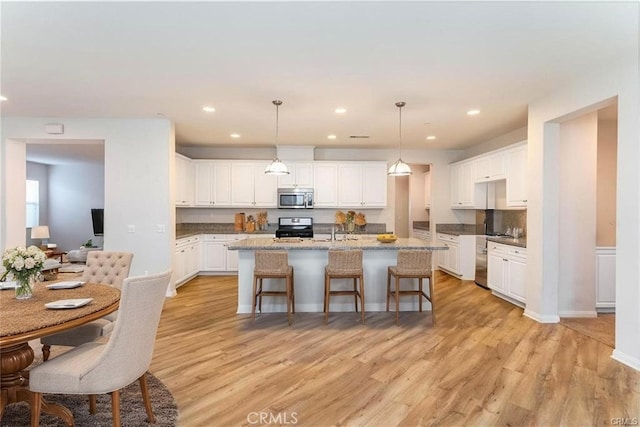 30148 Woodland Hills St, Murrieta, CA 92563 - photo 2