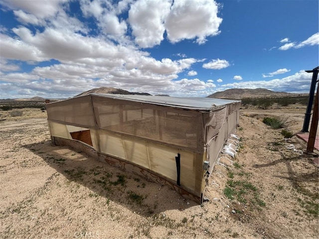 view of outdoor structure