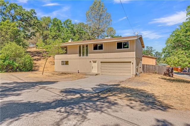 7650 Cristobal Ave, Atascadero, CA 93422 - view of front facade featuring driveway and an attached garage
