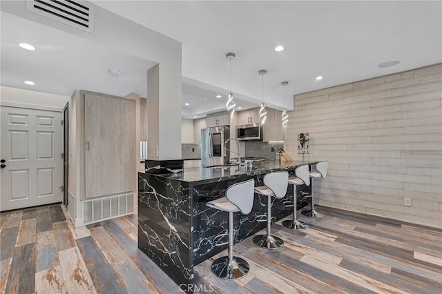 21551 Burbank Blvd, Woodland Hills, CA 91367 - photo 9