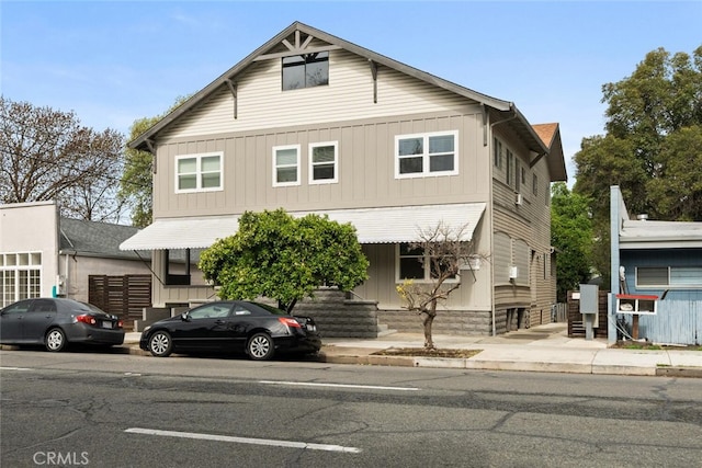282 E 8th St, Chico, CA 95928 - view of front of home