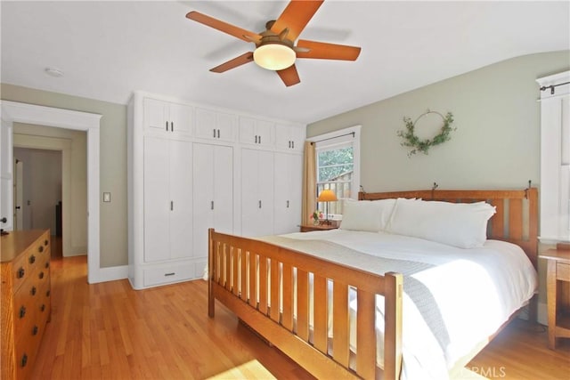336 Redwood Dr, Pasadena, CA 91105 - bedroom with light wood-style flooring, a closet, and a ceiling fan