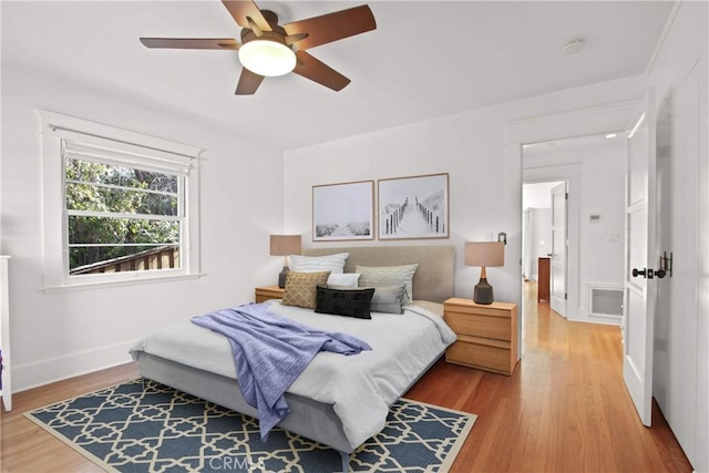 336 Redwood Dr, Pasadena, CA 91105 - bedroom with wood finished floors and ceiling fan