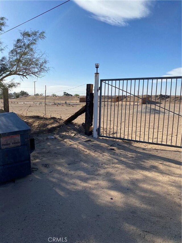 39375 Tami Rd, Newberry Springs, CA 92365 - photo 3