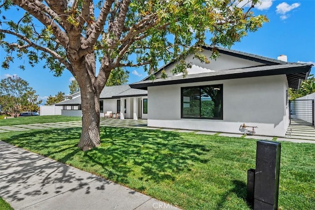 2037 Rayshire St, Thousand Oaks, CA 91362 - view of front of property featuring stucco siding and a front yard