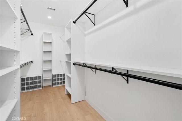 2037 Rayshire St, Thousand Oaks, CA 91362 - walk in closet featuring light wood-style flooring
