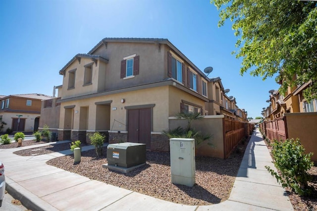 422 Cool Creek Ct Unit 5, Brawley, CA 92227 - view of front of house featuring stucco siding