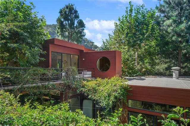 9955 Westwanda Dr, Beverly Hills, CA 90210 - view of back of house