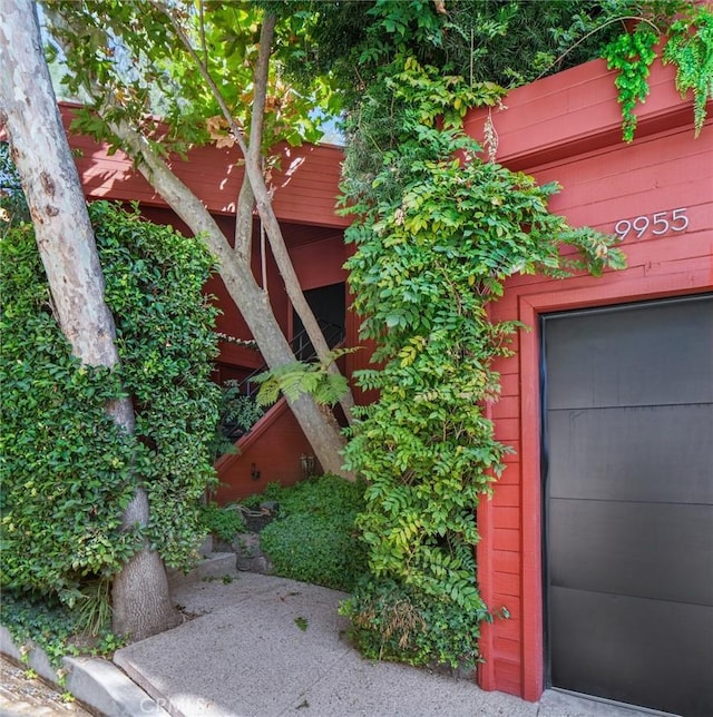 9955 Westwanda Dr, Beverly Hills, CA 90210 - exterior view